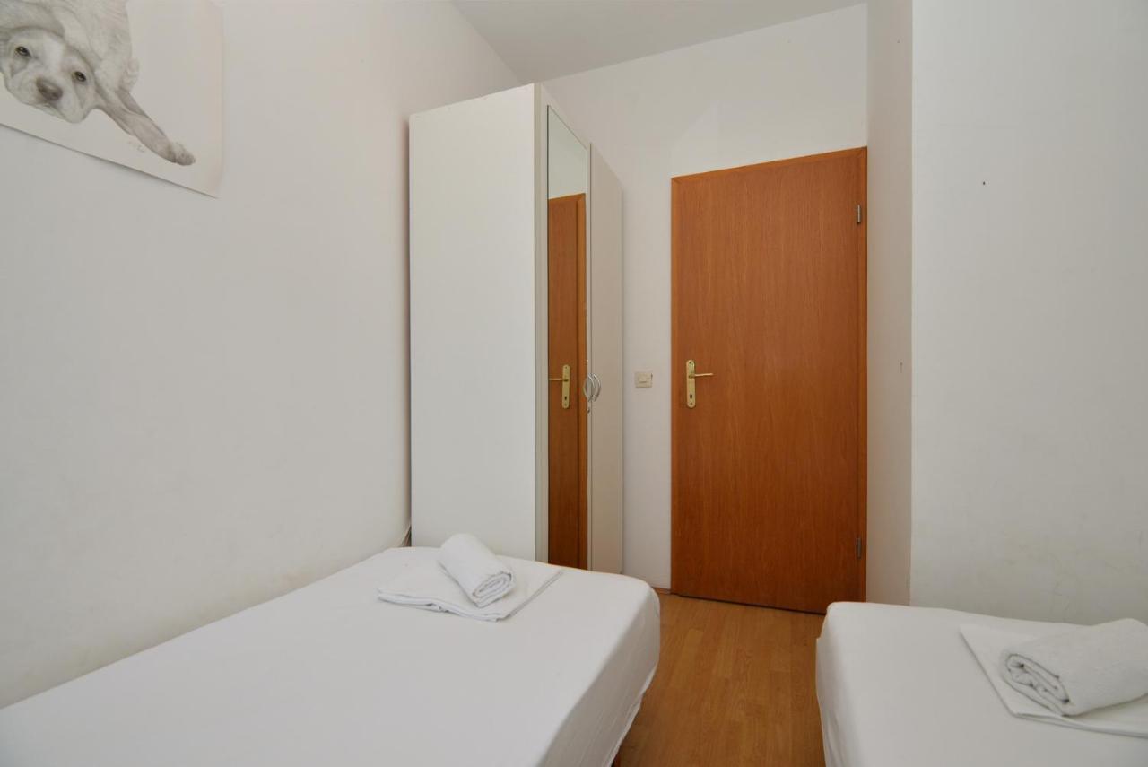 Apartman Rasip, Murter Buitenkant foto