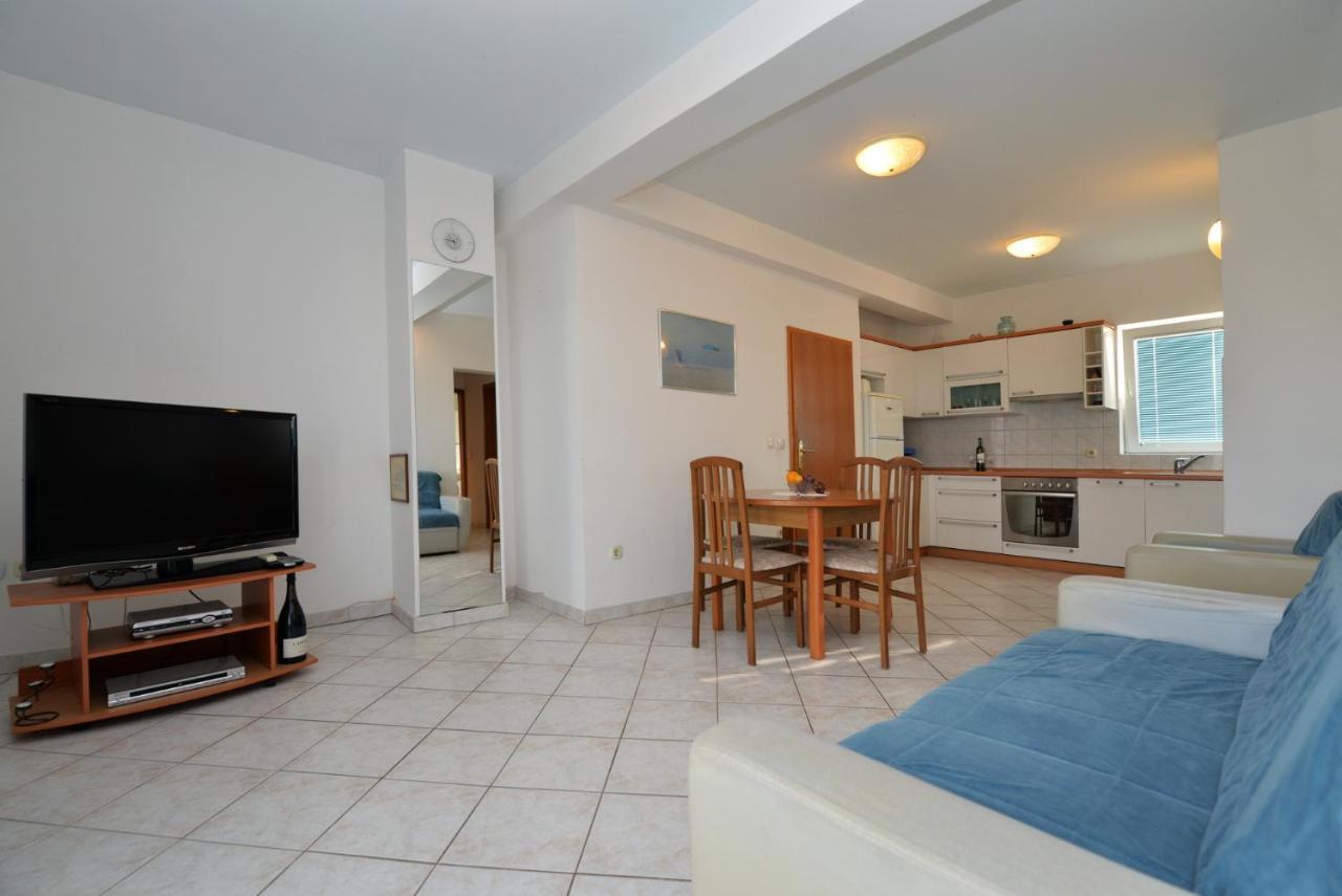 Apartman Rasip, Murter Buitenkant foto