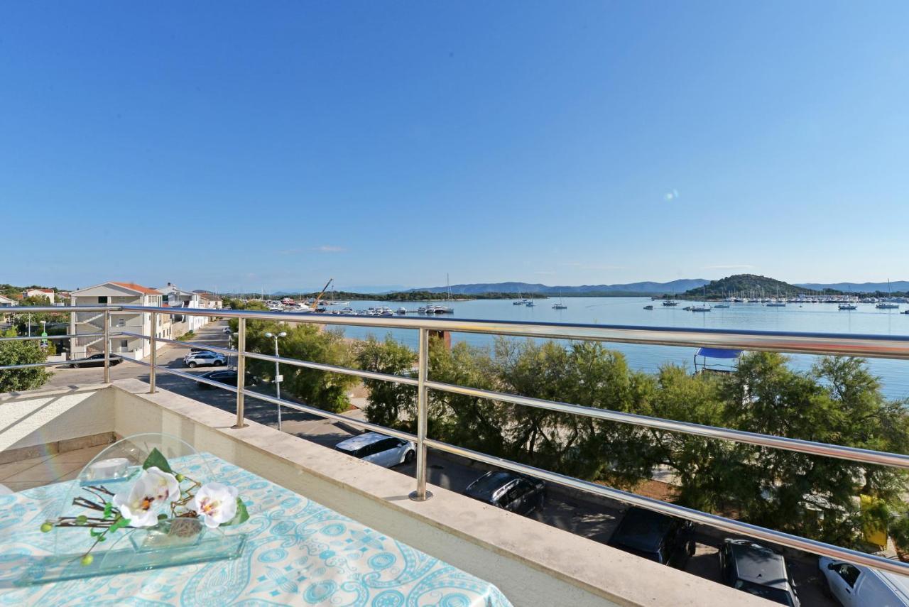 Apartman Rasip, Murter Buitenkant foto